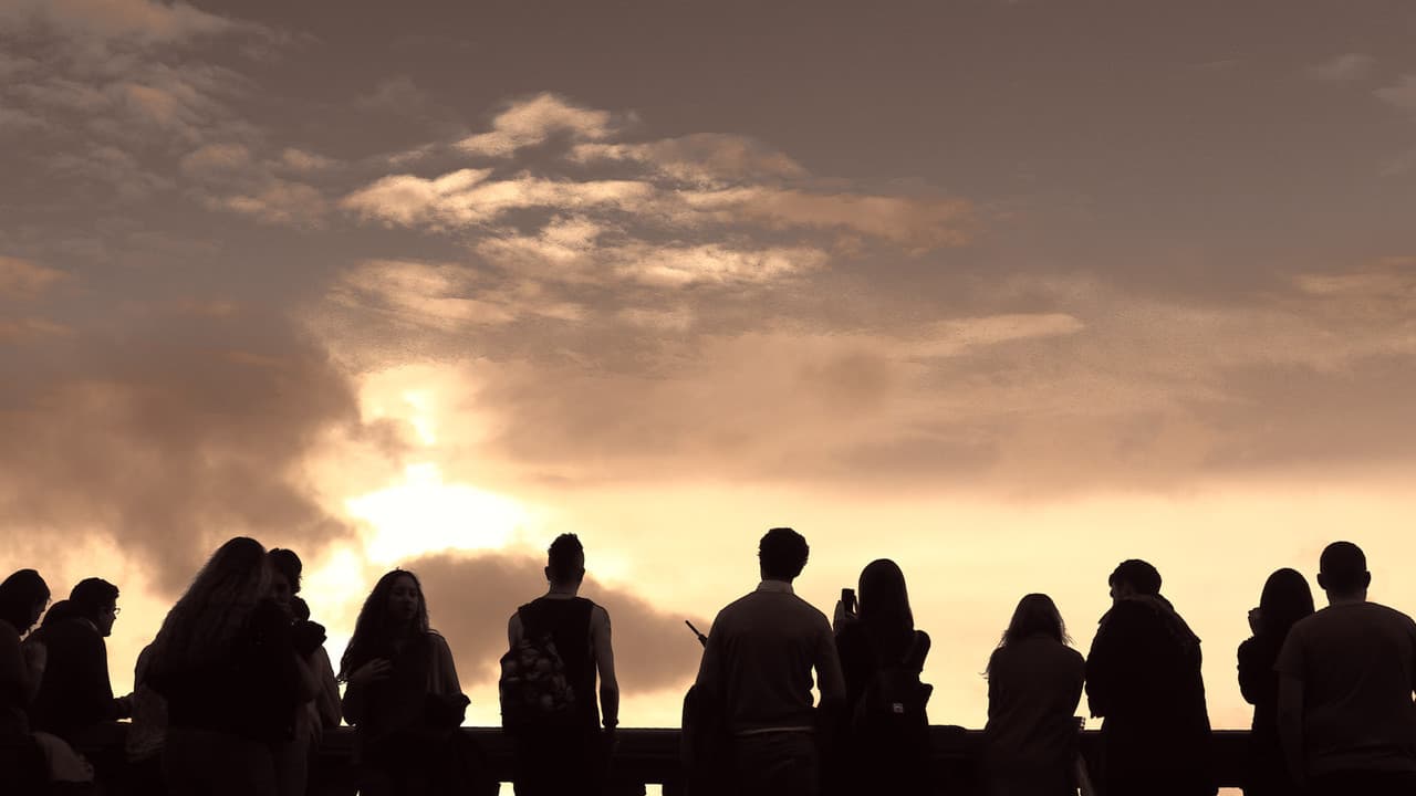 Le Temps des ovnisの背景画像