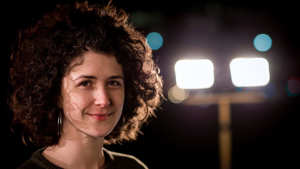 Maddie Parry: Tough Jobsの背景画像