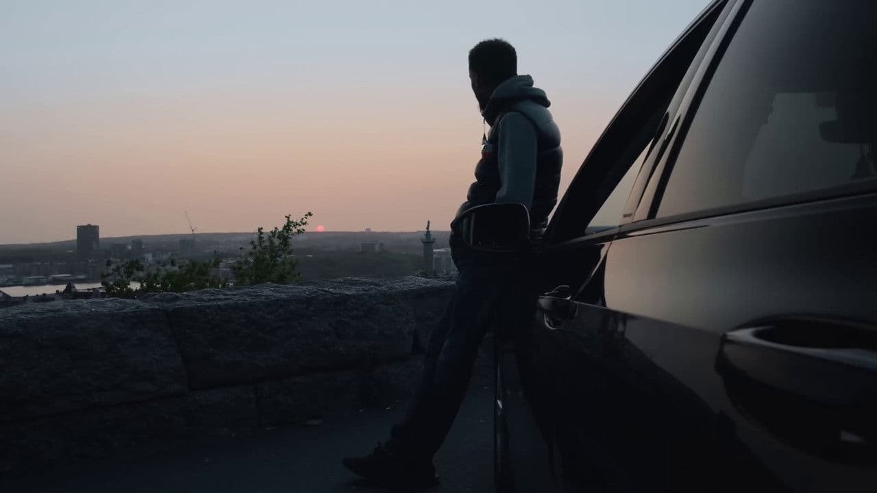 LÄNGS ETT SPÅR AV BLODの背景画像