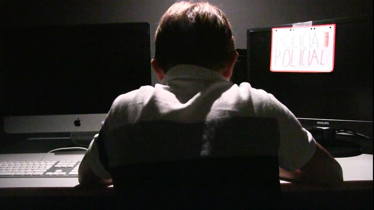 TORRATSの背景画像