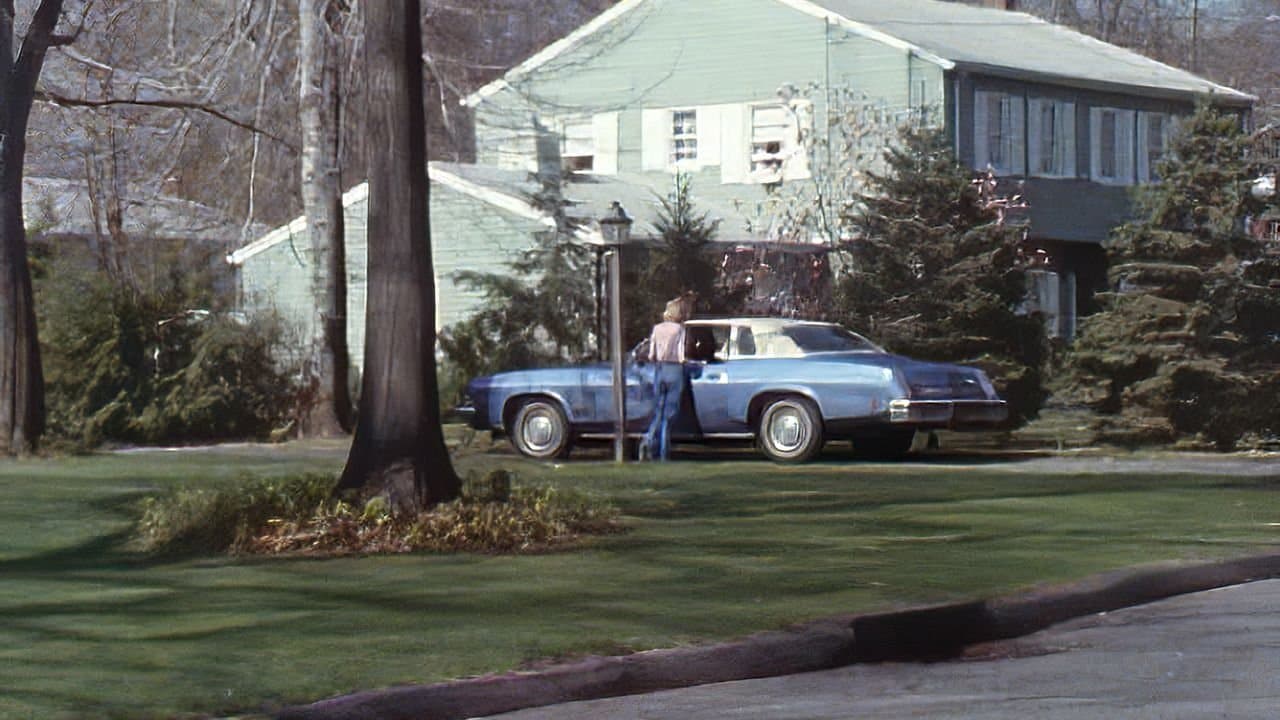 The Intrusionの背景画像