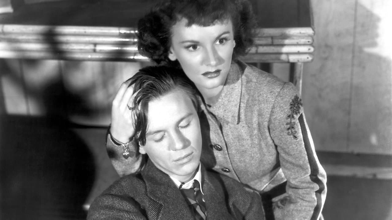 Strange Illusionの背景画像