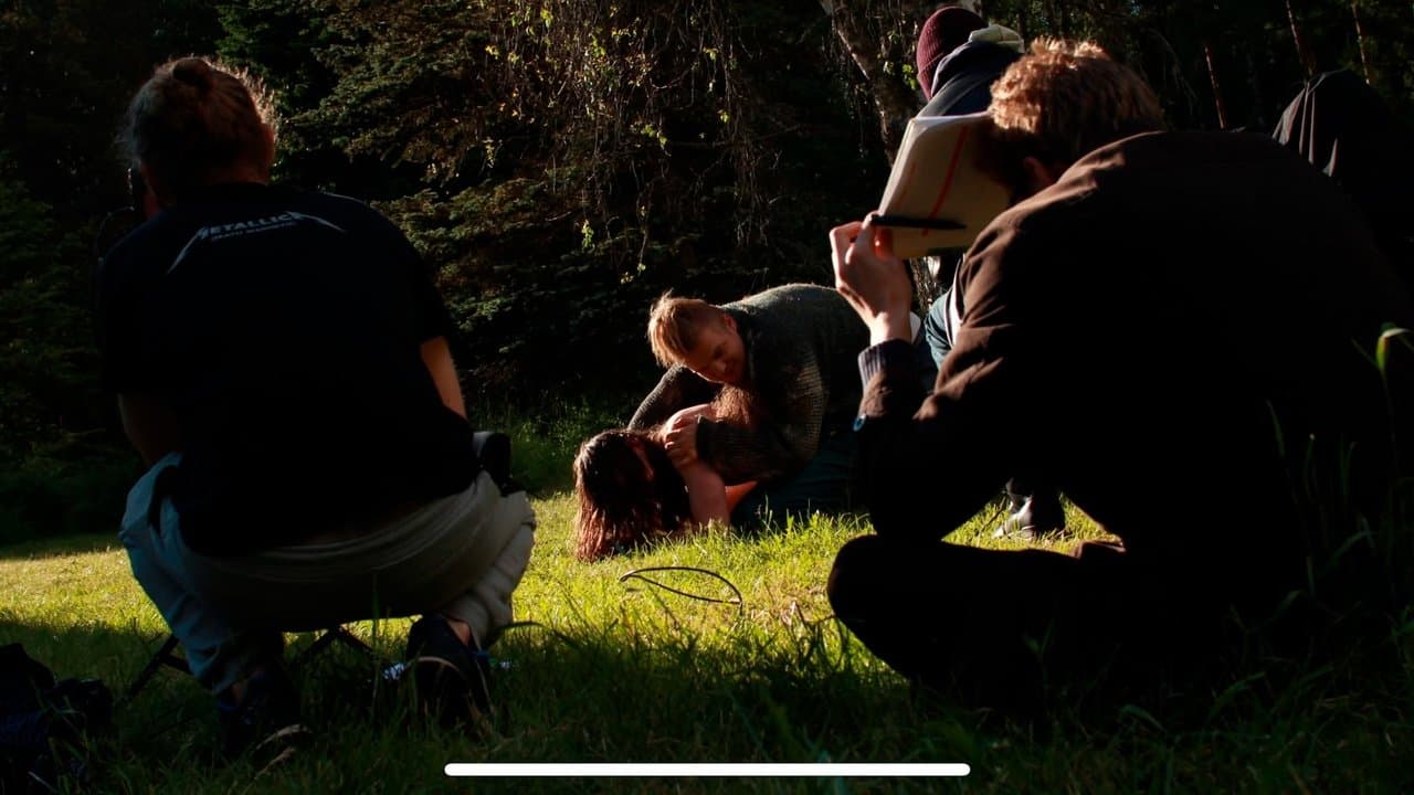 From Stage to Screen: Kyrsyä - Tuftlandの背景画像