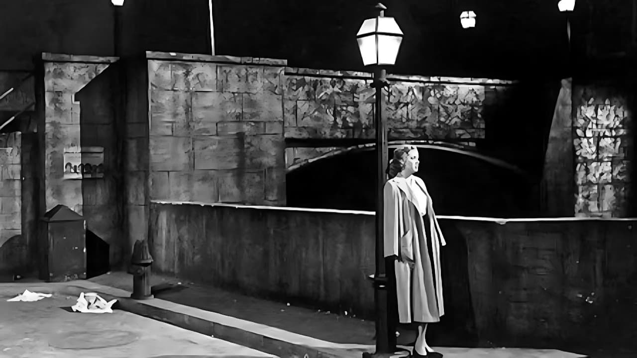 The Girl on the Bridgeの背景画像