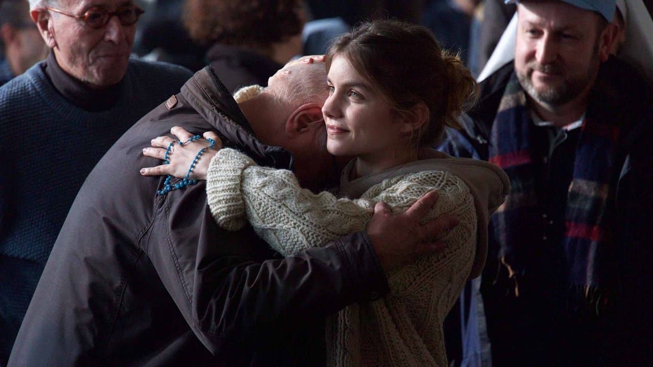 L'Apparitionの背景画像