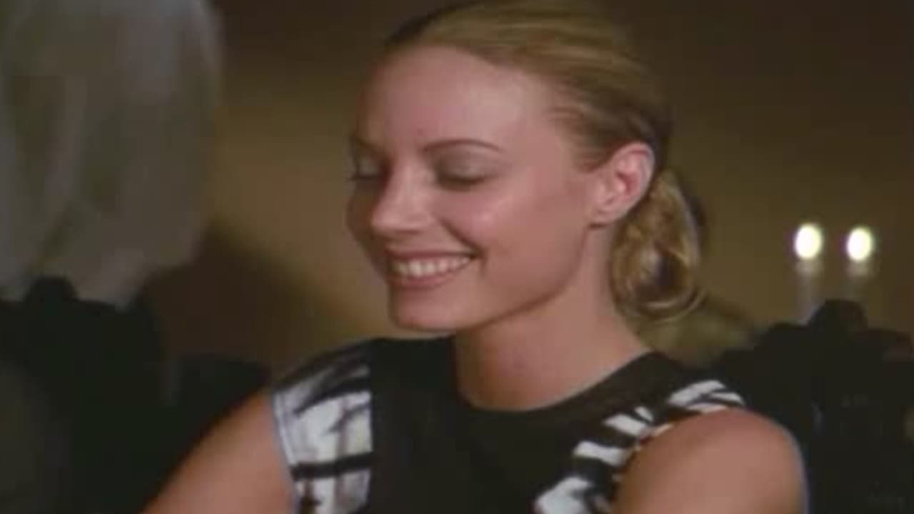 Emmanuelle 2000: Emmanuelle in Paradiseの背景画像