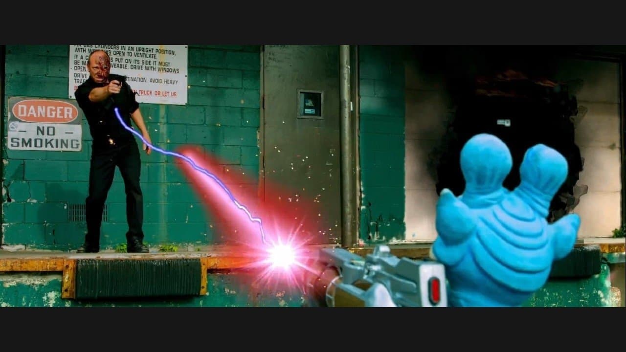 STAR [Space Traveling Alien Reject]の背景画像