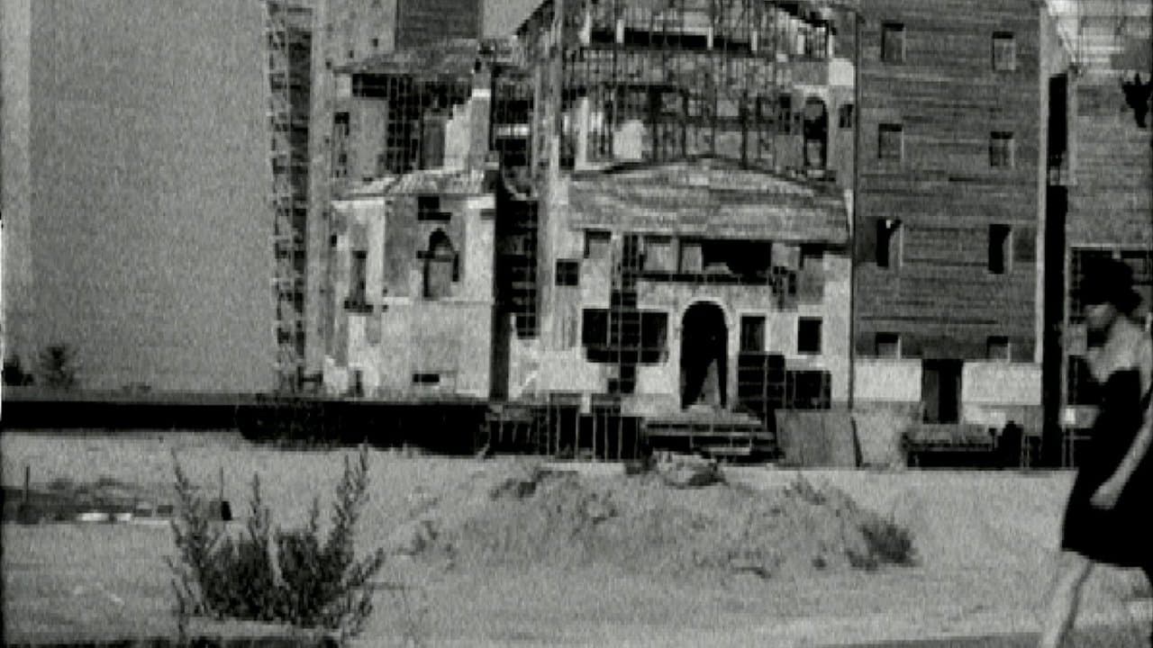 in felliniの背景画像