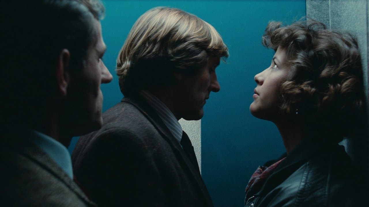 ソフィー・マルソーの刑事物語の背景画像