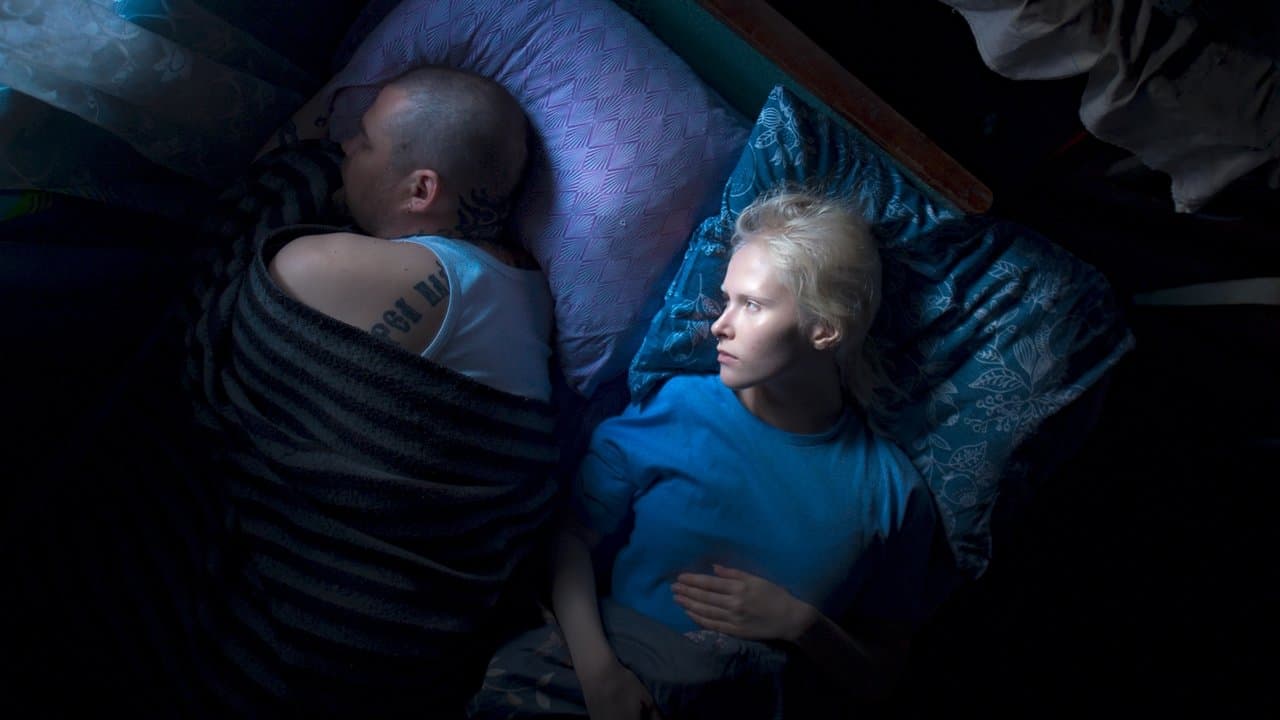 White Snailの背景画像