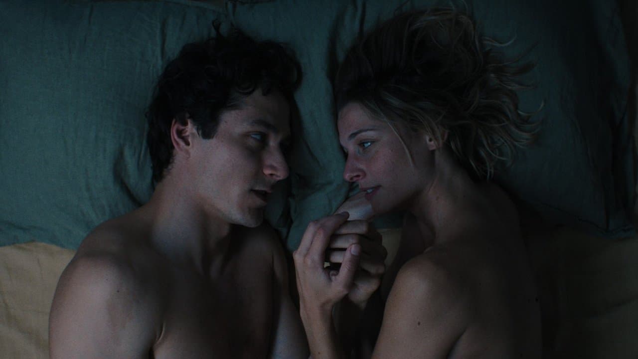 Nakedの背景画像