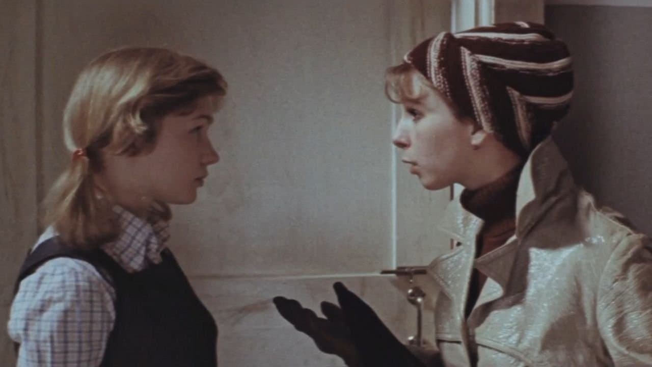 На берегу большой рекиの背景画像