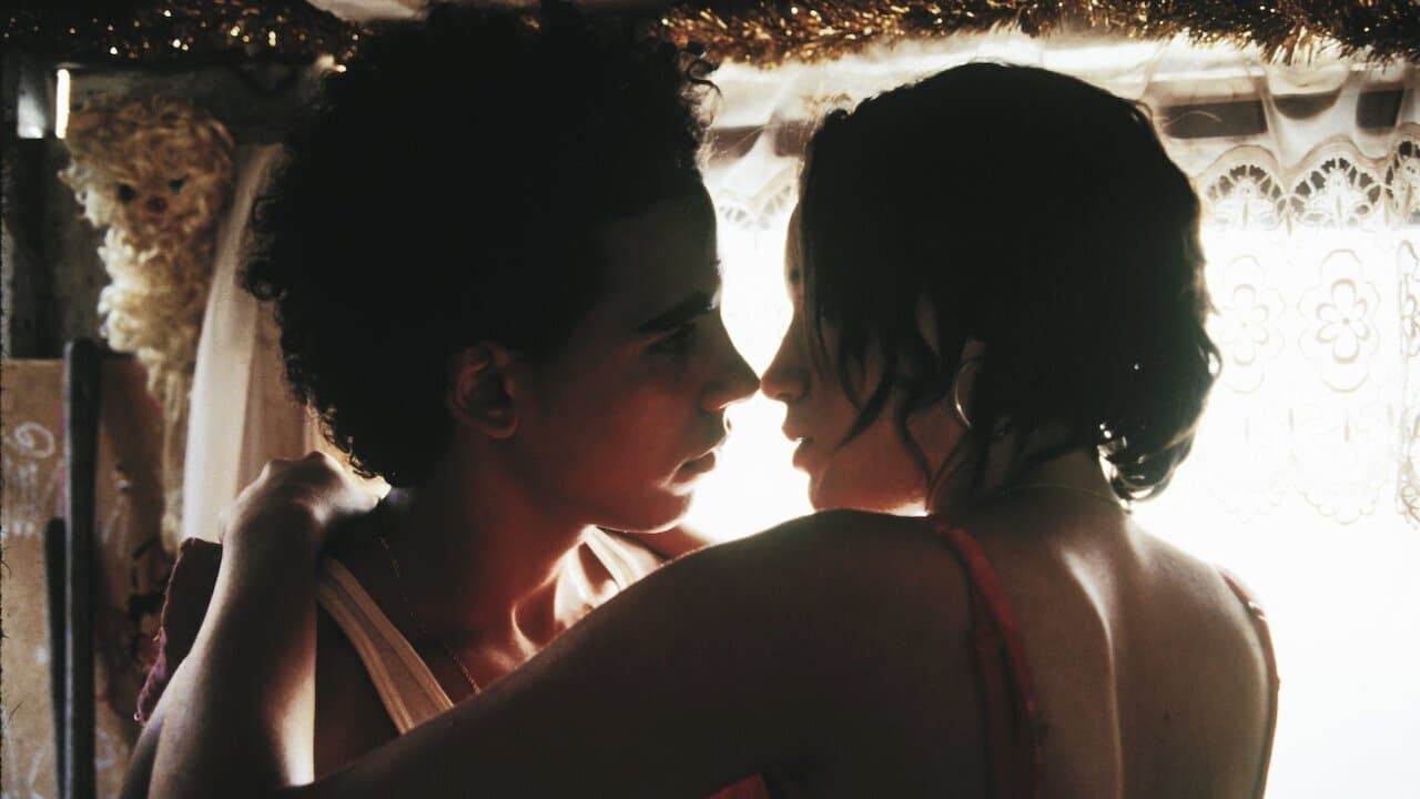 Raising Victor Vargasの背景画像