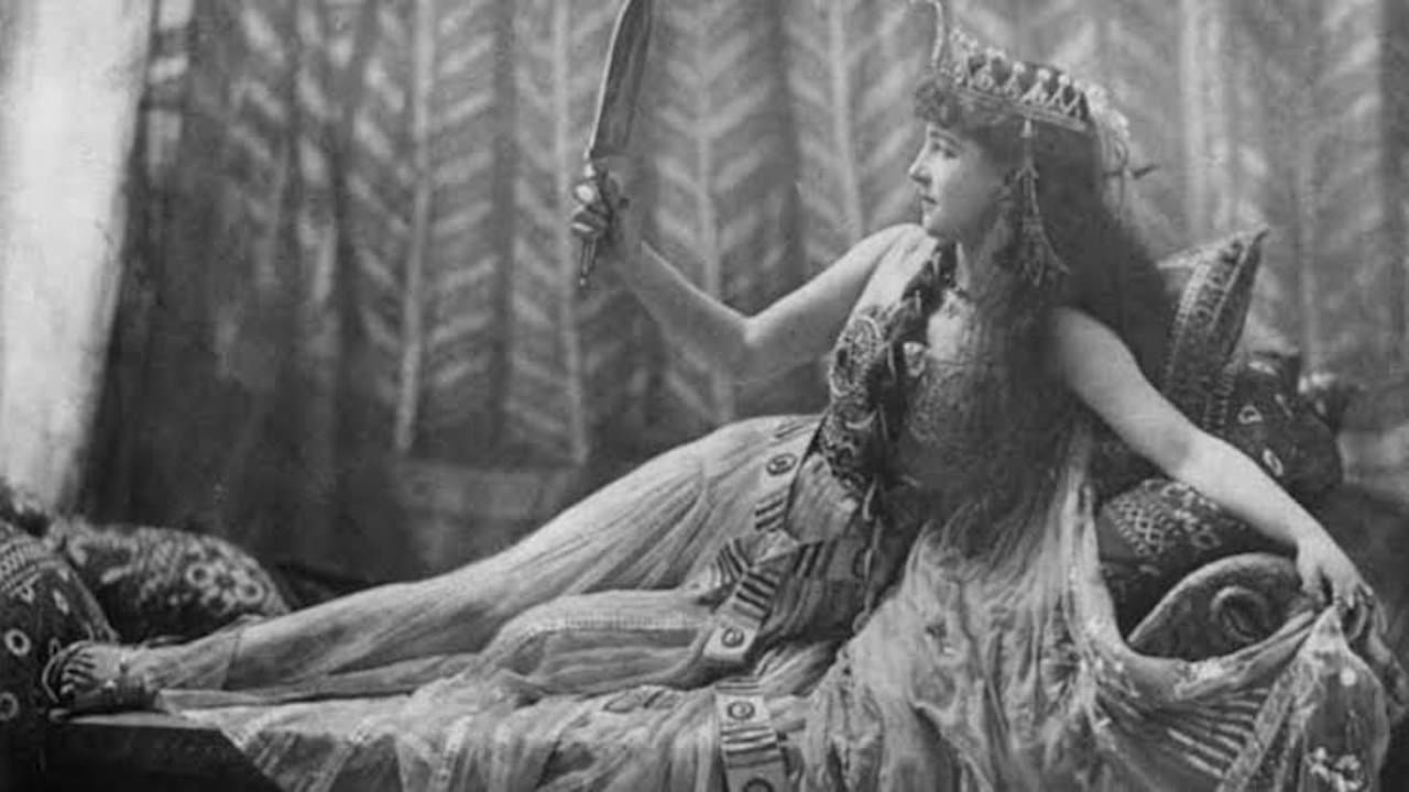 Cléopâtreの背景画像