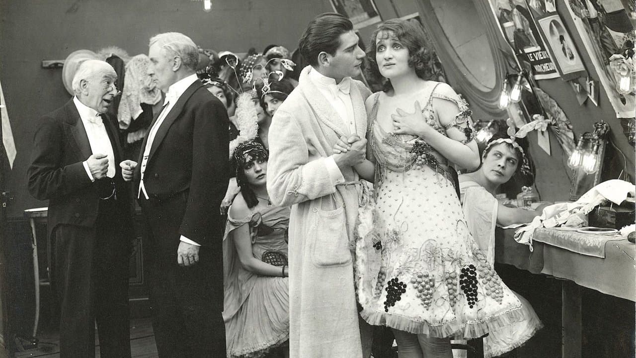 Her Triumphの背景画像