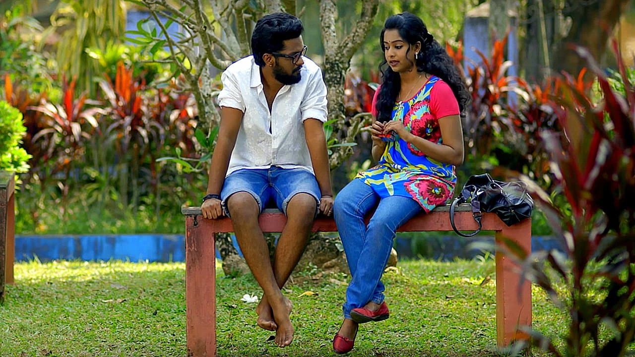 ആന മയില്‍ ഒട്ടകംの背景画像