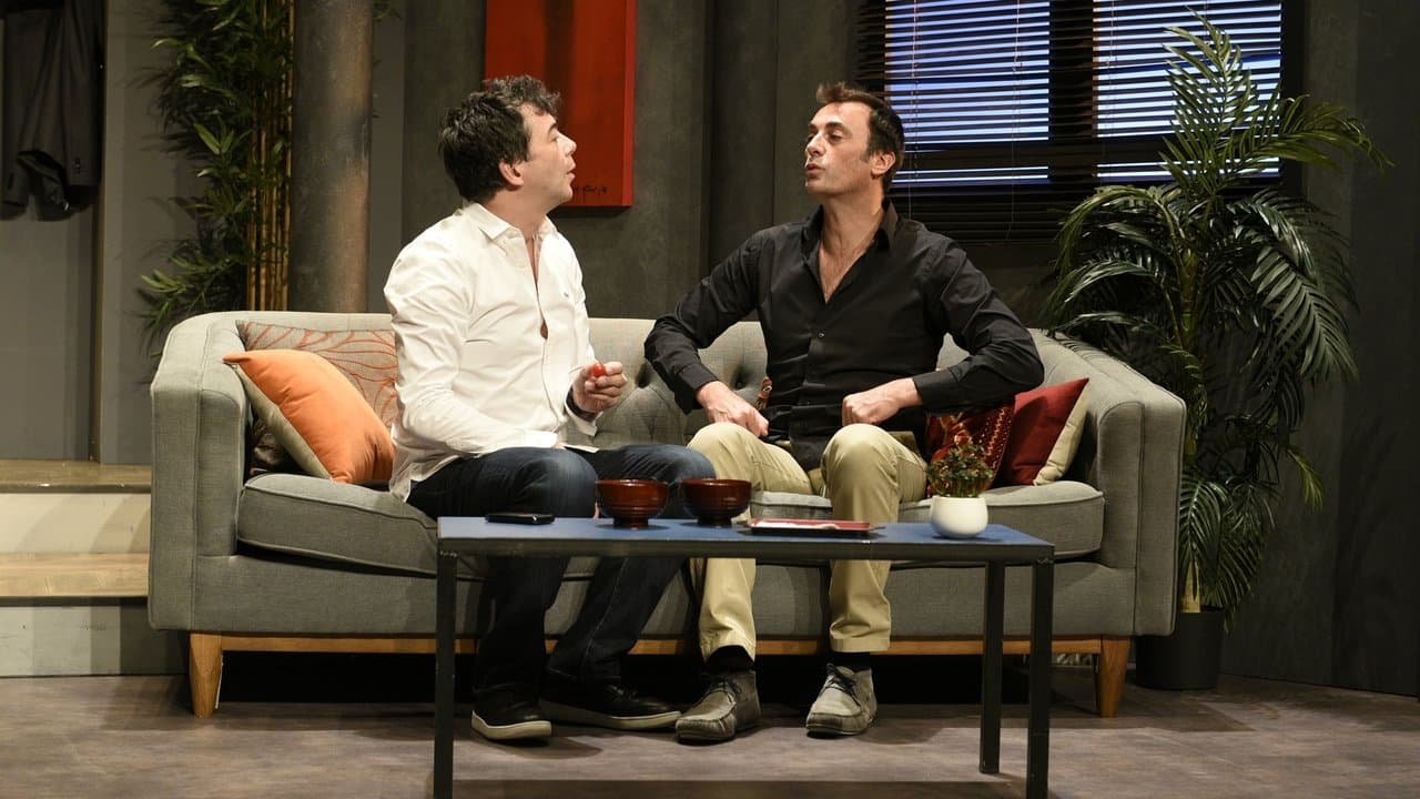 À gauche en sortant de l'ascenseurの背景画像