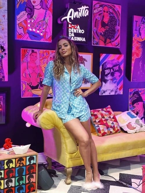 Anitta Dentro da Casinhaのポスター