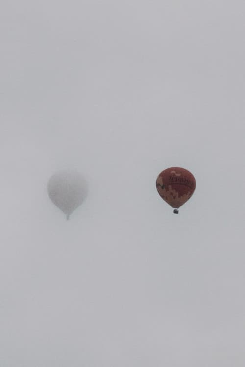 una colección de videos creando por tenerte cercaのポスター