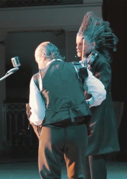 Por Entre As Frestasのポスター