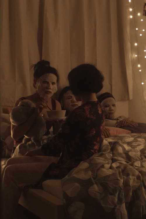 Home Is Where The Sunsetsのポスター