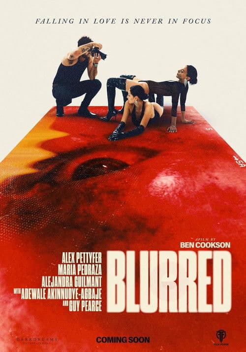 Blurredのポスター