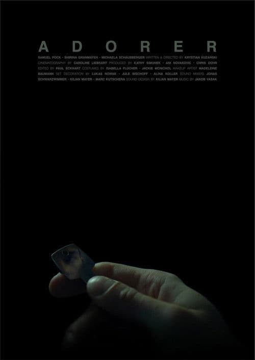 Adorerのポスター