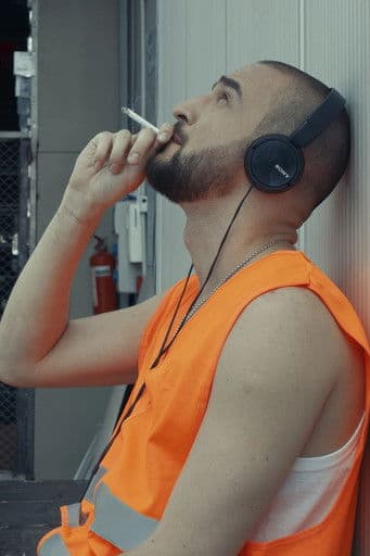 ტვირთიのポスター