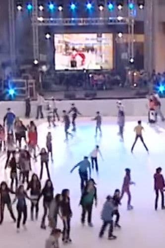 Postspectacle at Mallのポスター