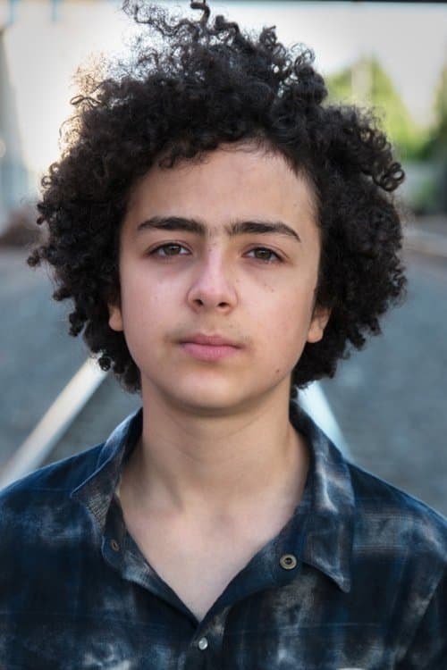 エリシャ・ヘニグ