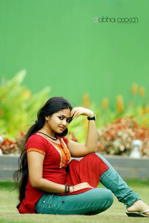 ജാഡയും മുടിയുംのポスター