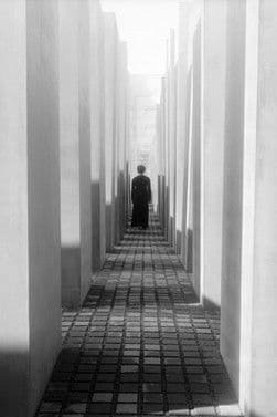 Holocaust Memorialのポスター