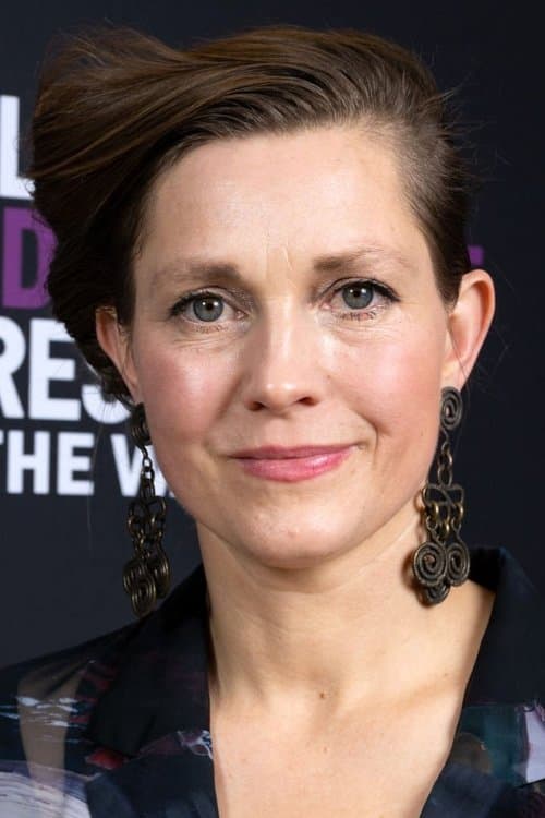 ホリー・ワディントン