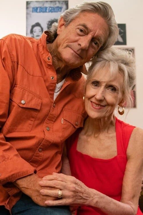 Never Too Lateのポスター