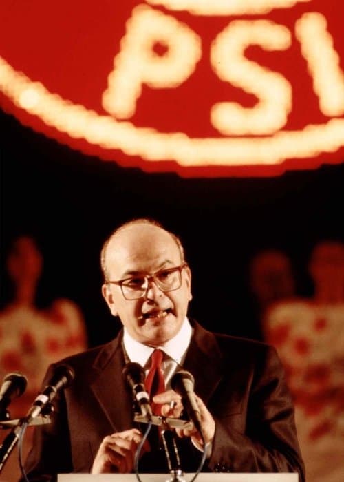 Il caso Craxi - Una storia italianaのポスター