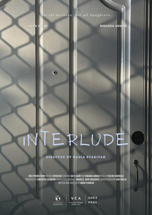 Interludeのポスター