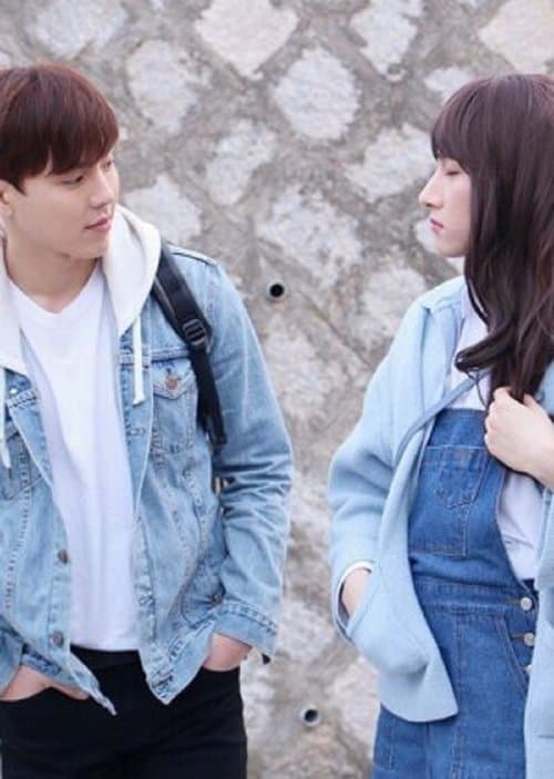 네 손톱 끝에 빛이 남아 있어のポスター