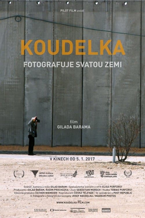 Koudelka fotografuje Svatou zemiのポスター