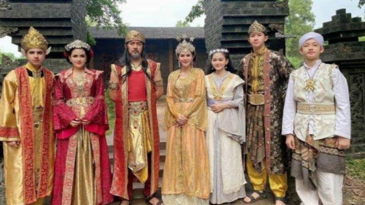 Kembalinya Raden Kian Santangの背景画像