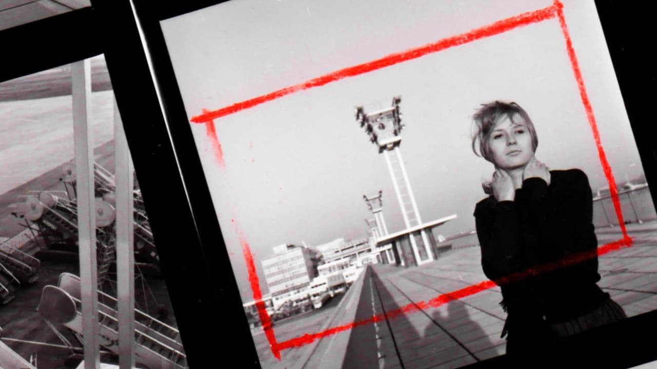 Chris Marker: Never Explain, Never Complainの背景画像