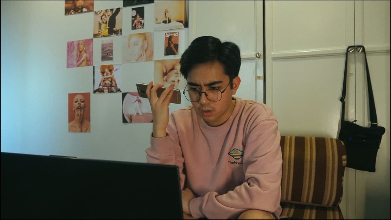 Please hold...の背景画像