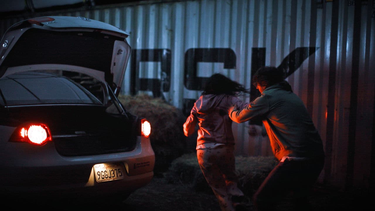 What Sits Between Usの背景画像