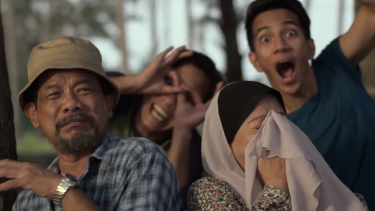 Bisik Pada Langitの背景画像