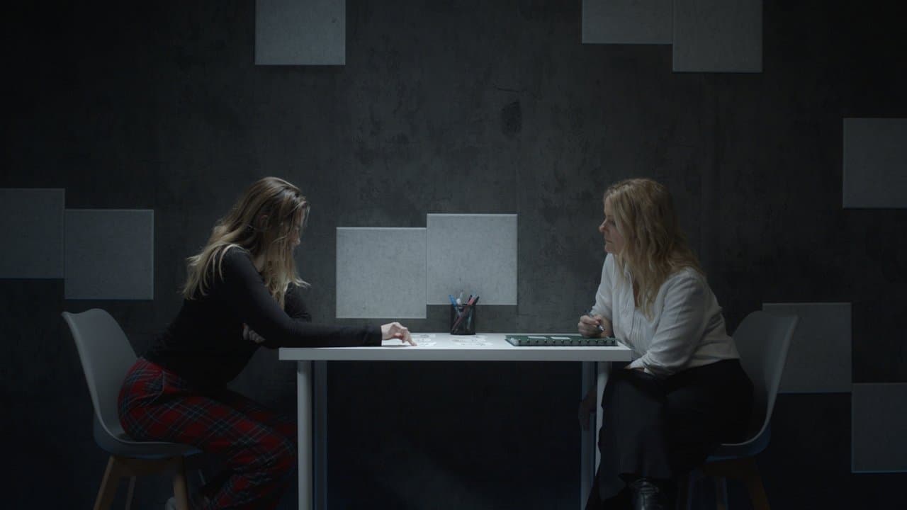 UPGRADEの背景画像