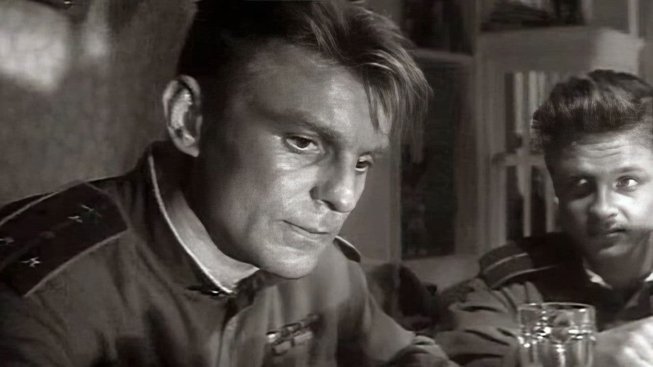 Последние залпыの背景画像