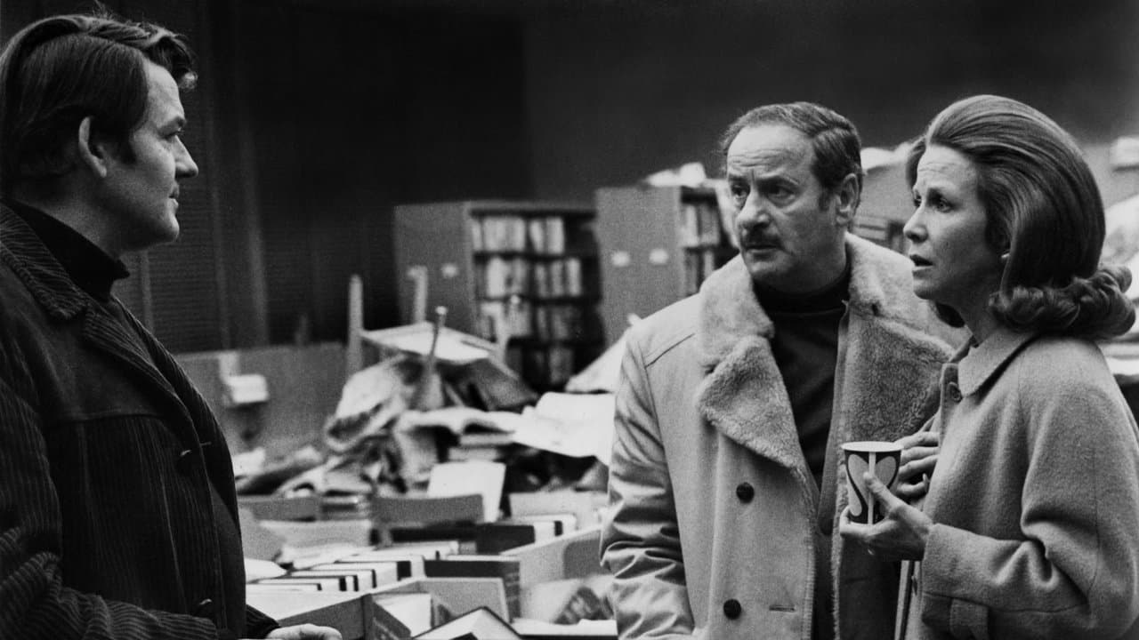 The People Next Doorの背景画像