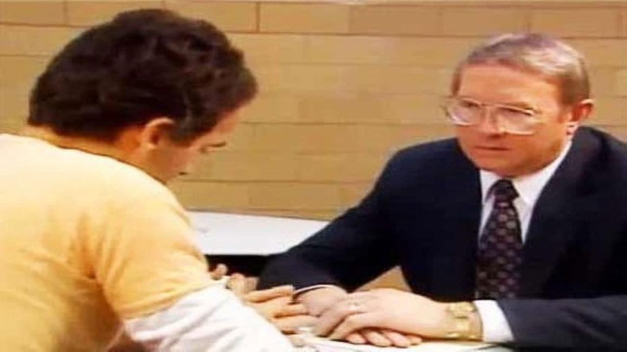 Fatal Addiction: Ted Bundy's Final Interviewの背景画像