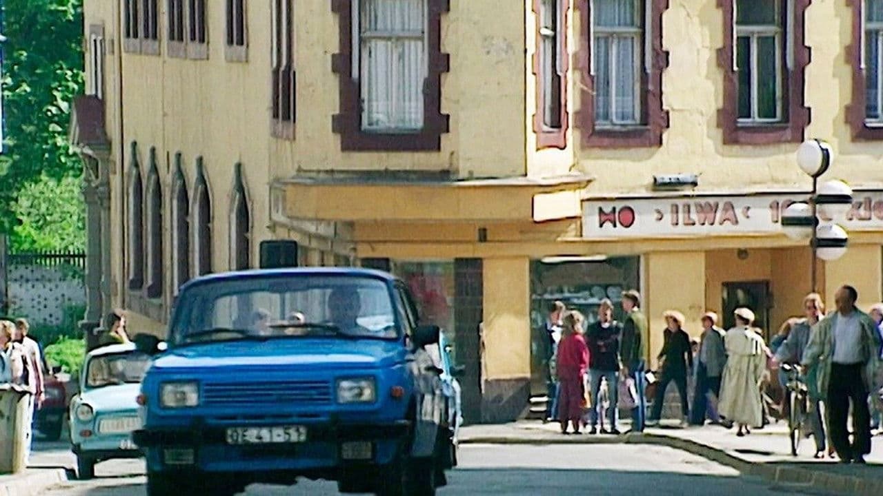 DDR 1990 - Reise durch ein verschwindendes Landの背景画像