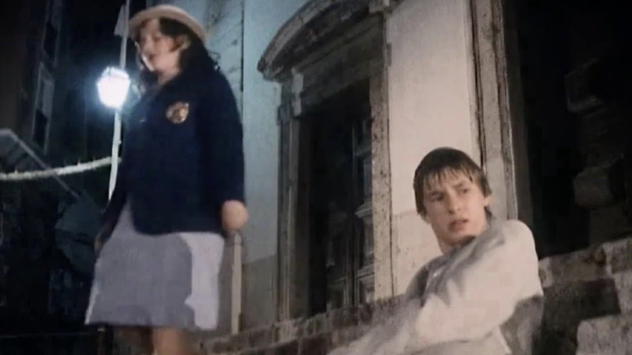 Young Shouldersの背景画像