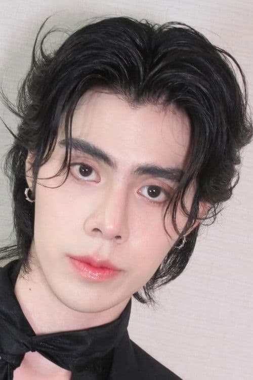 ปอนด์ ตันติกร ดำรงค์เดชสกุล